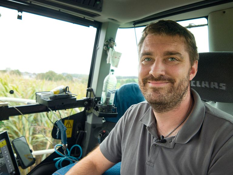 664106_27